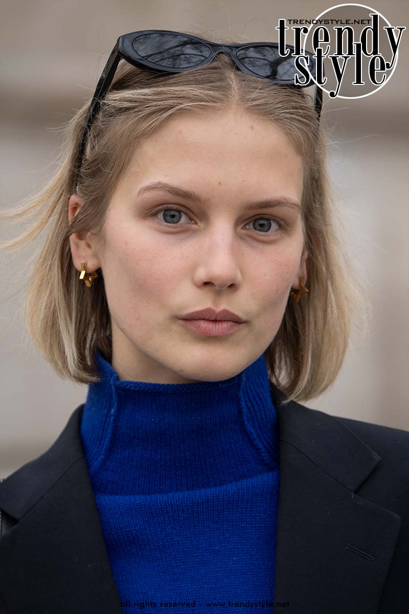 Haartrends pro zomer 2025. The rechte bobkapsels are popular because of their color. Charlotte Mesman-