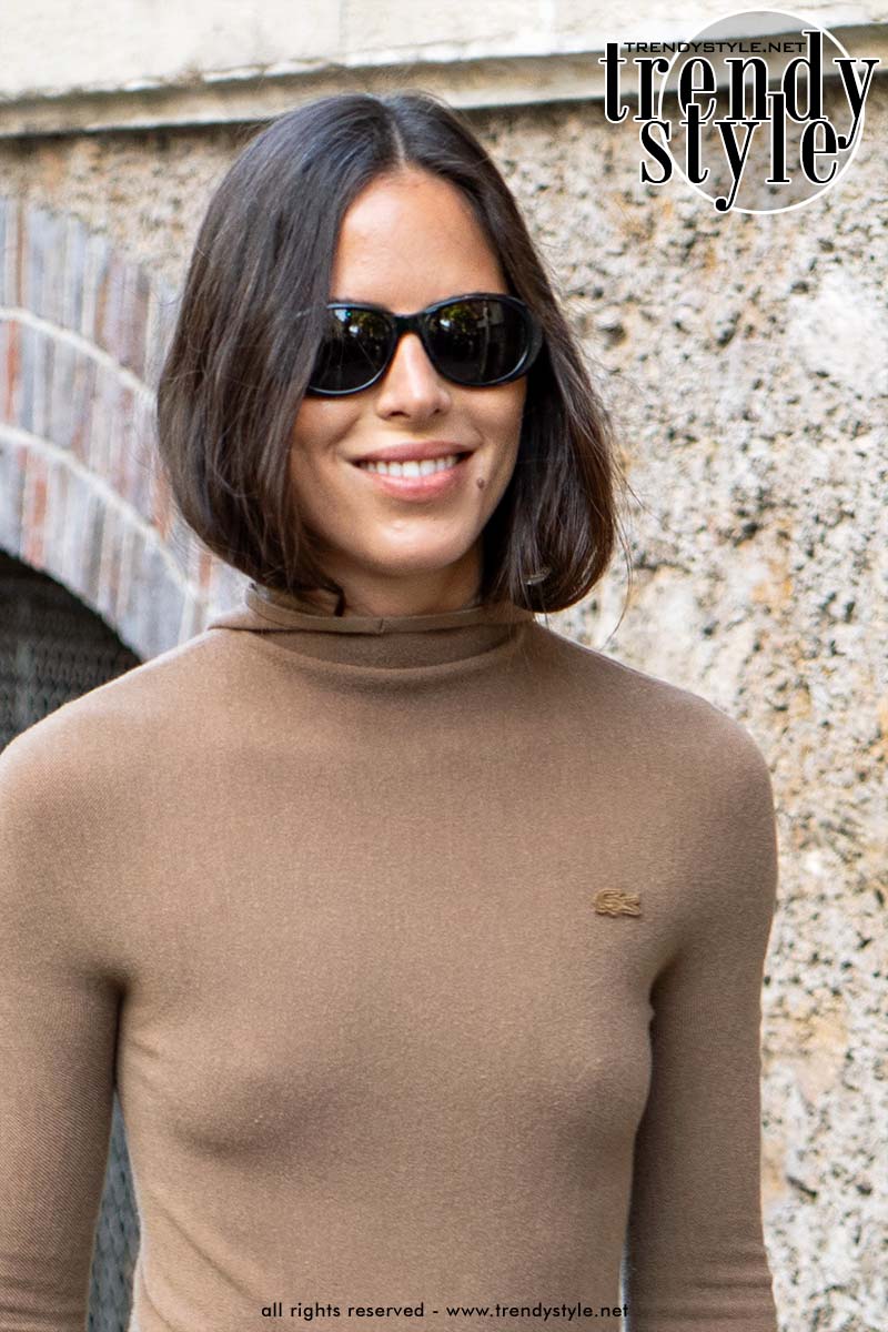Doe haar-inspiratie par de kapsels bij Paris Fashion Week zomer 2026. Charlotte Mesman- oto